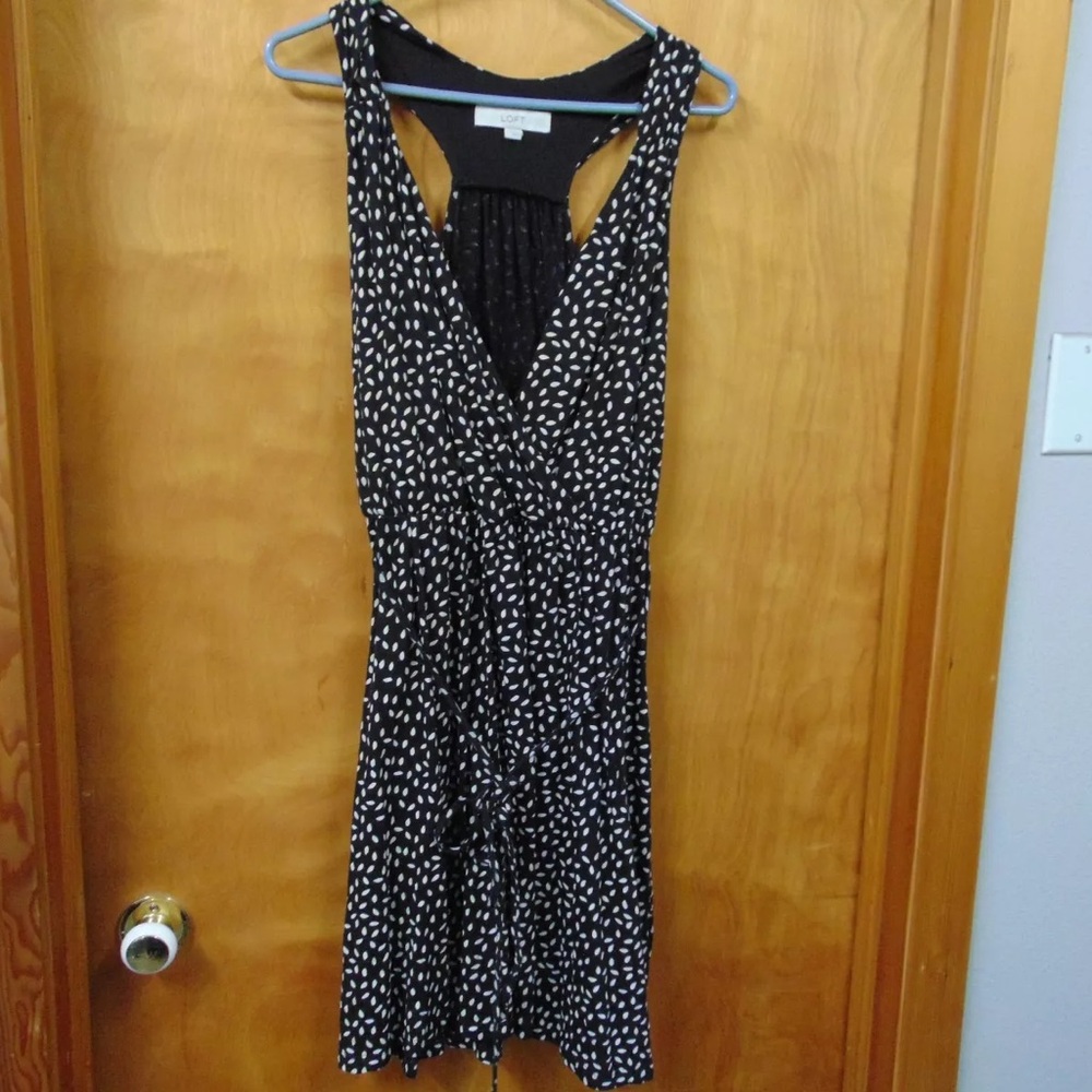 Women’s Loft Black Top V Neck Sleeveless Size Large L Sheer